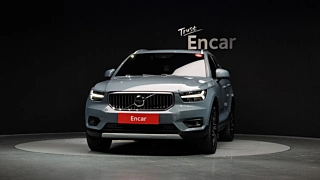 VOLVO XC40 2020
