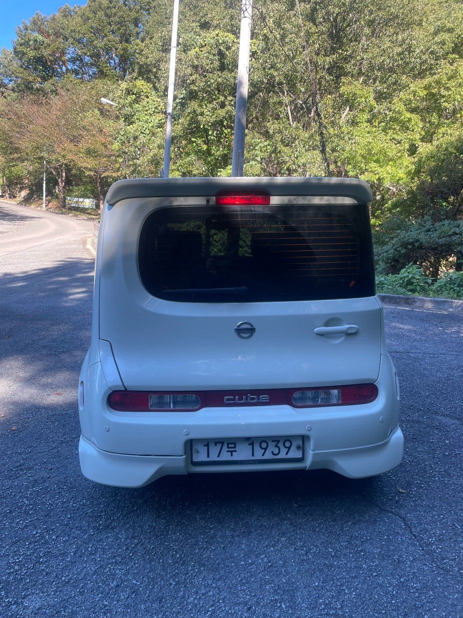NISSAN CUBE 2011