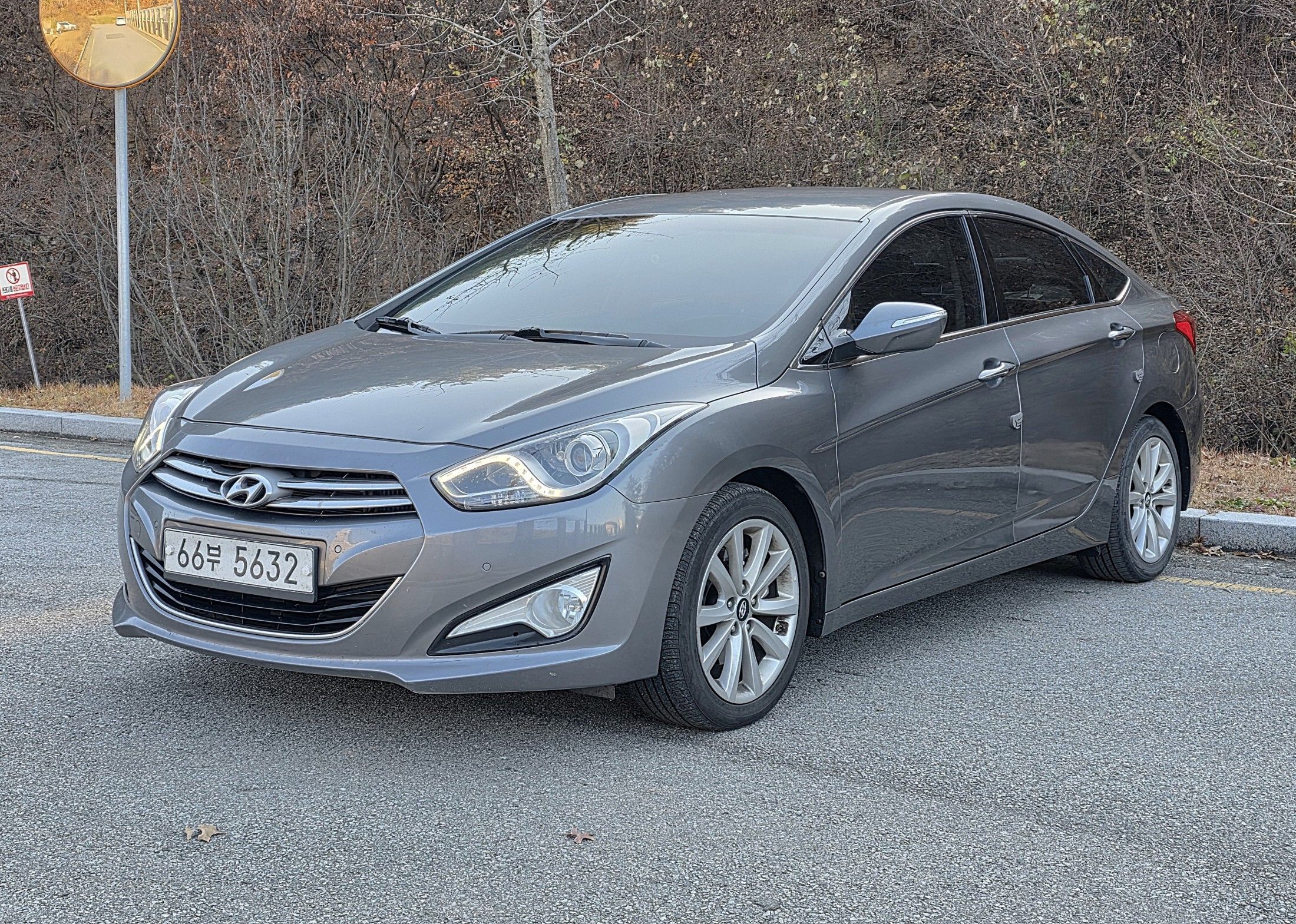 HYUNDAI I40 SALOON 2012