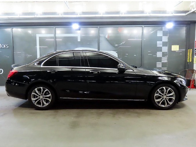 MERCEDES BENZ C-CLASS W205 2016