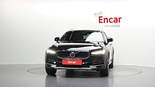 VOLVO V90 CROSS COUNTRY 2023