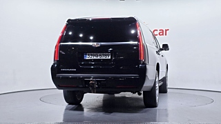 CADILLAC ESCALADE 2017