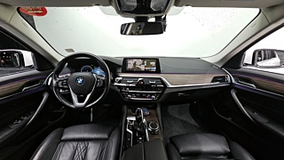BMW 5-SERIES G30 2019