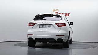 MASERATI LEVANTE 2018