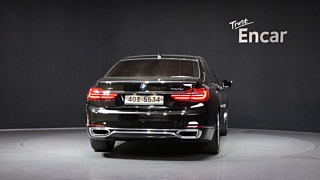 BMW 7-SERIES G11 2016