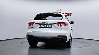 MASERATI LEVANTE 2019