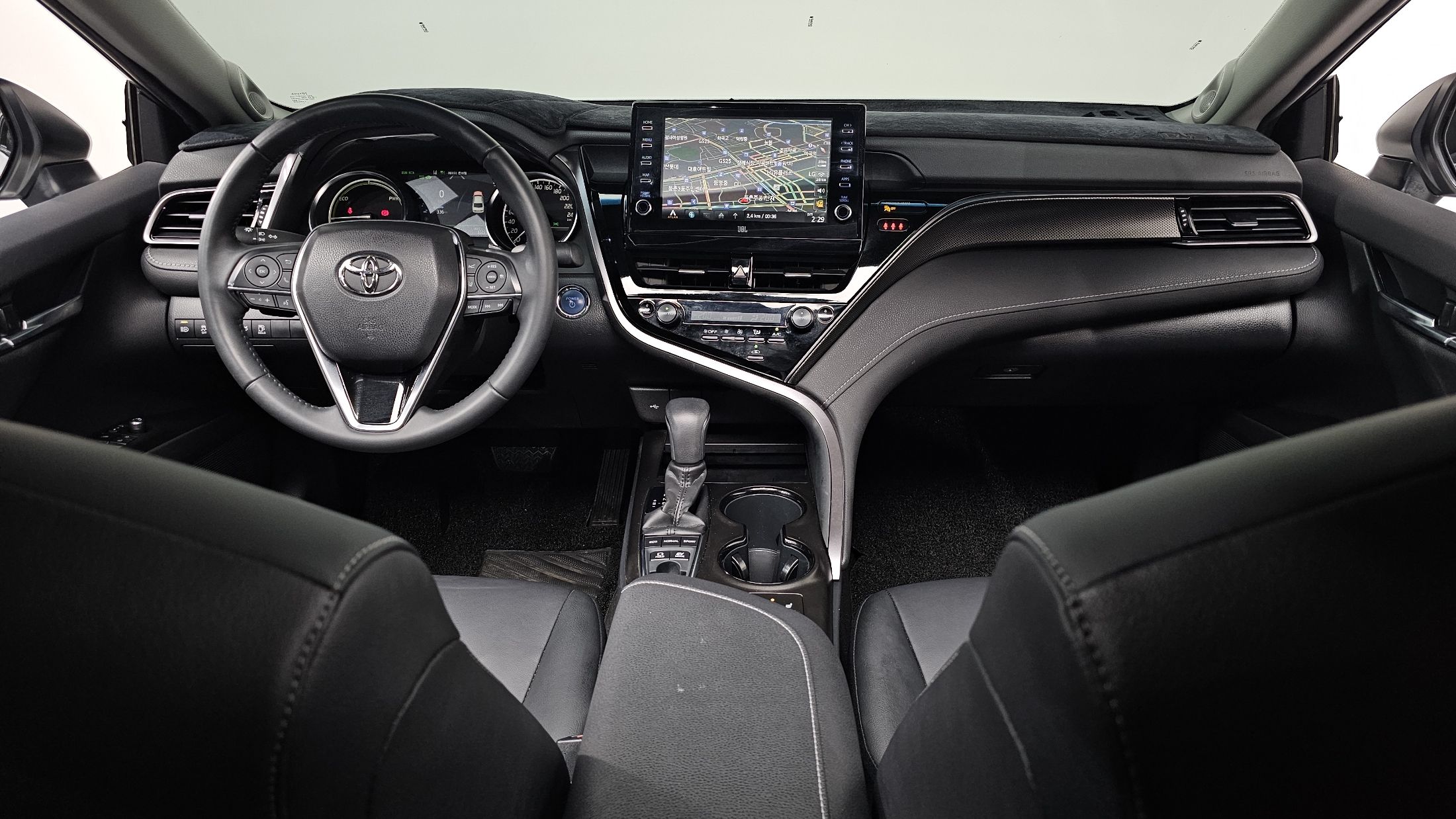 TOYOTA CAMRY XV70 2023