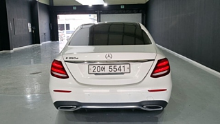 MERCEDES BENZ E-CLASS W213 2017