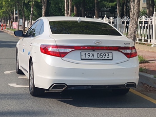 HYUNDAI GRANDEUR HG HYBRID 2016