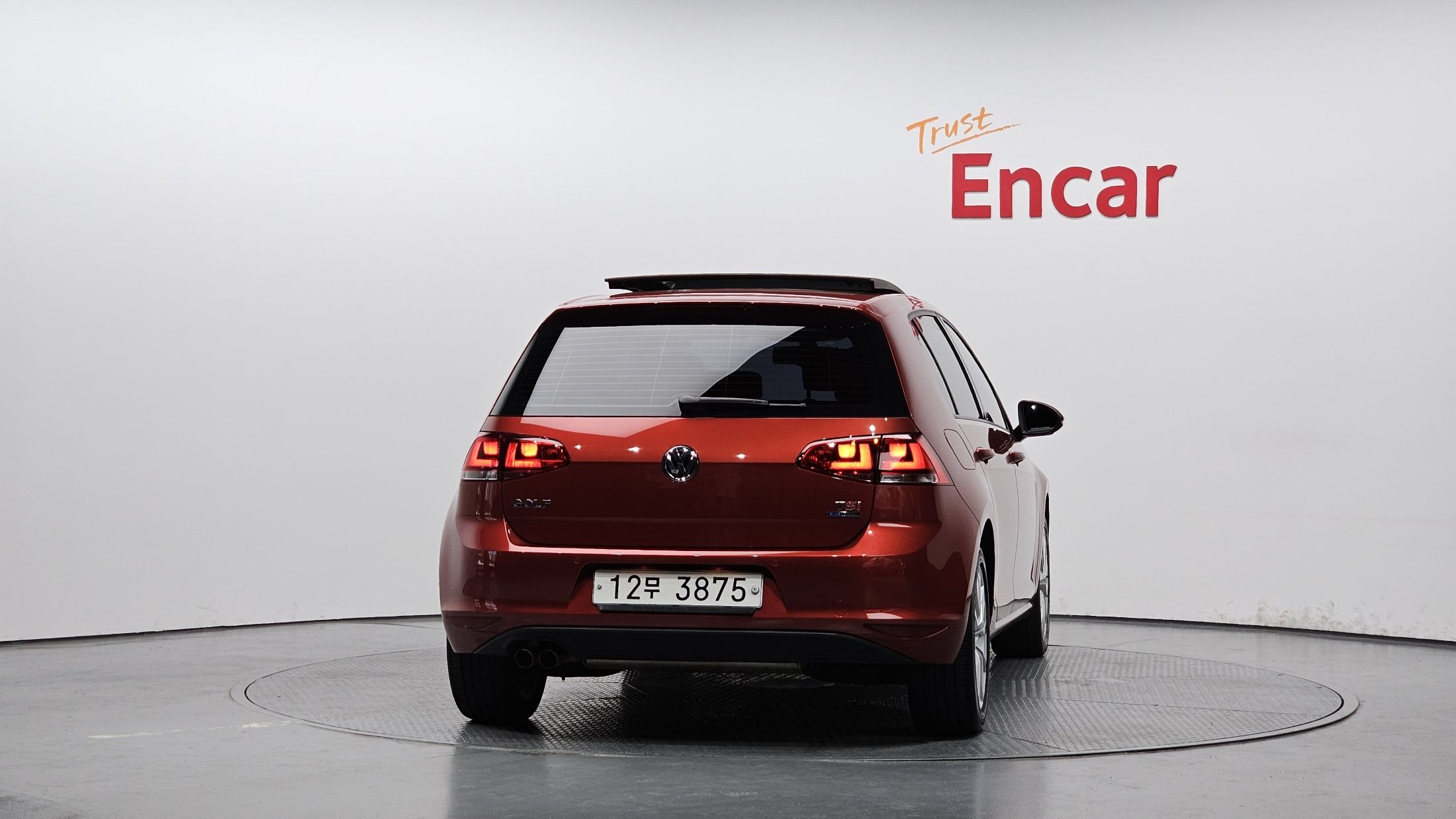 VOLKSWAGEN GOLF 2014