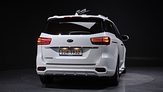 KIA CARNIVAL 2018