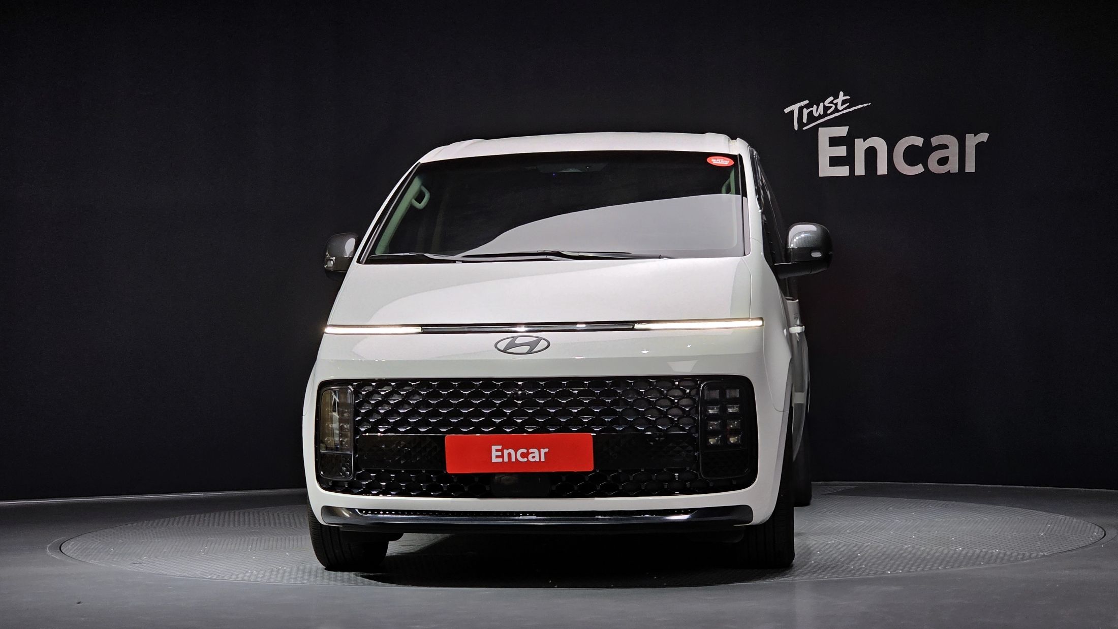 HYUNDAI STARIA 2024