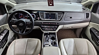 KIA CARNIVAL 2017