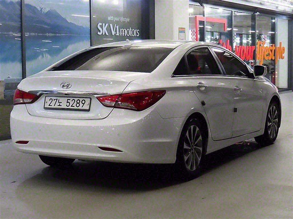 HYUNDAI SONATA THE BRILLIANT 2012