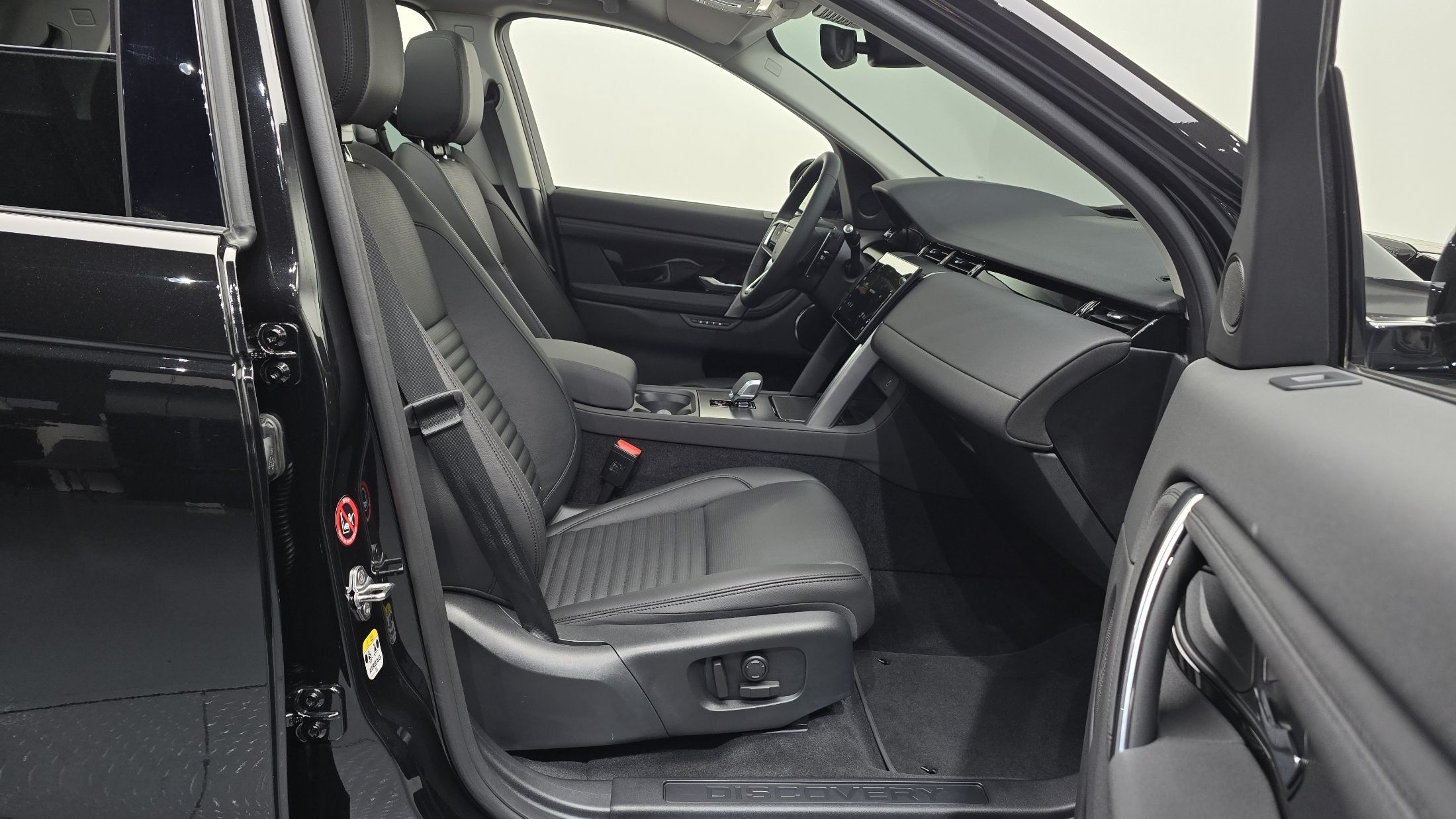 LAND ROVER DISCOVERY SPORT 2024