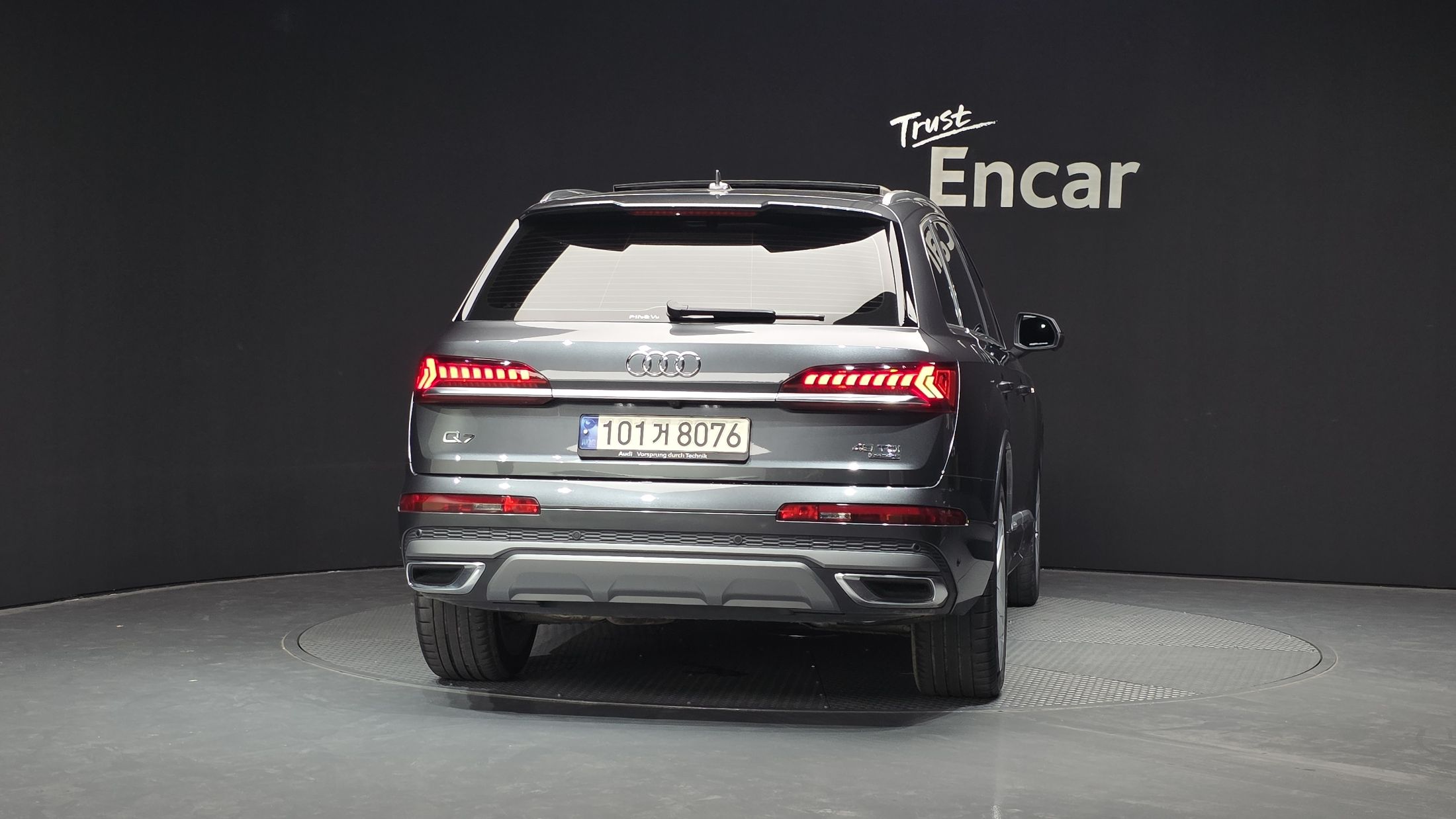 AUDI Q7 4M 2023