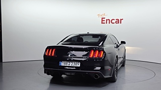 FORD MUSTANG 2017