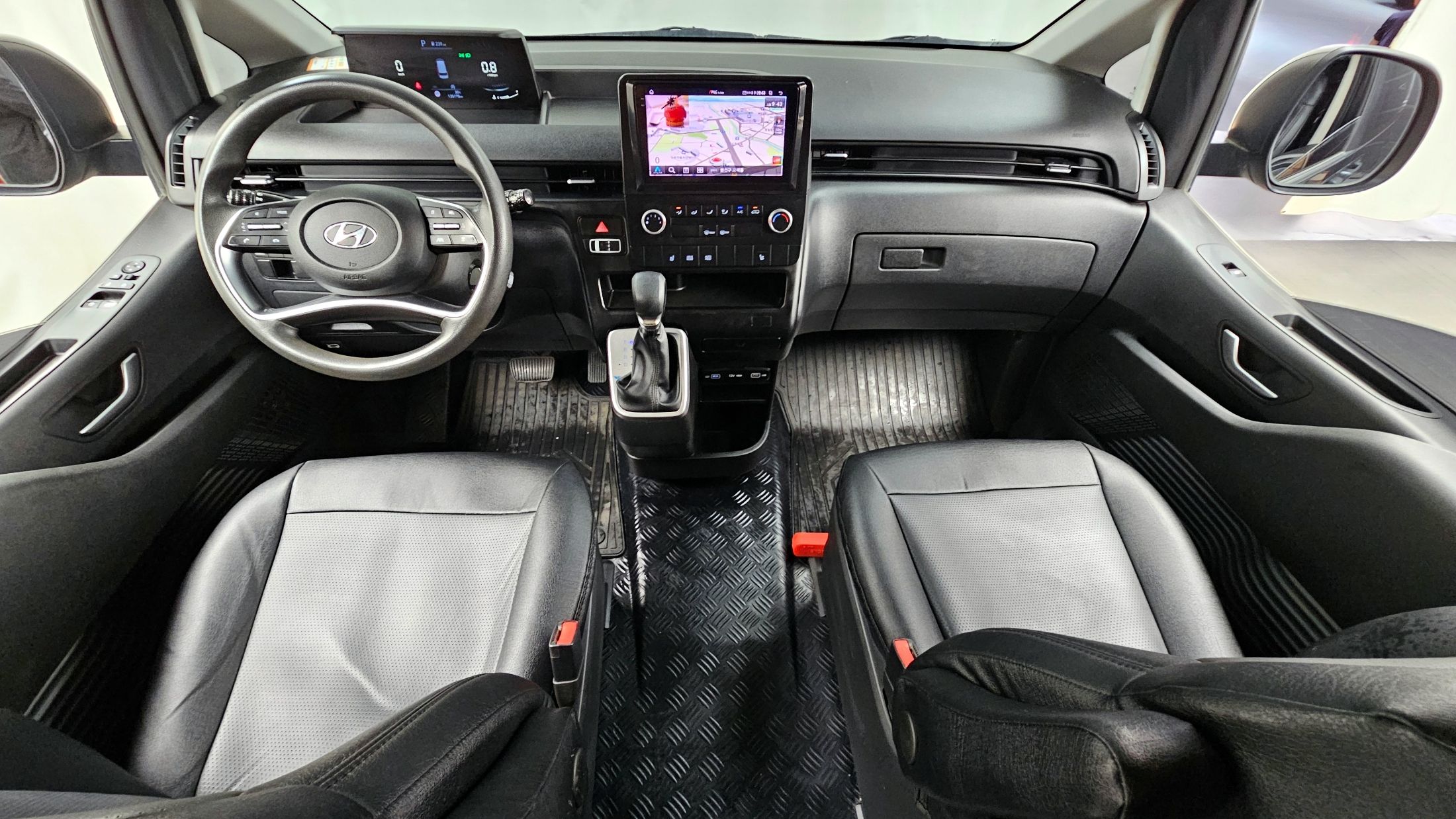 HYUNDAI STARIA 2022