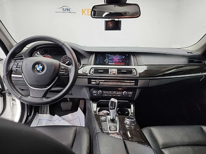 BMW 5-SERIES F10 2014