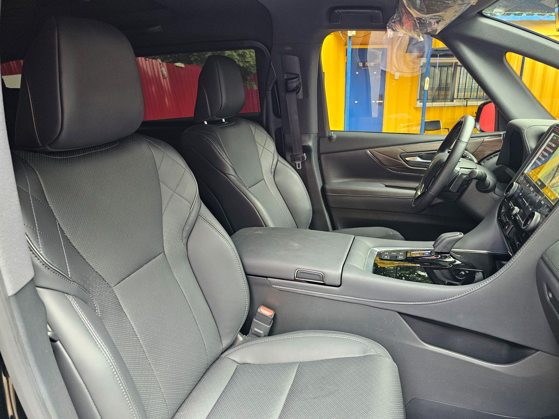 TOYOTA ALPHARD 2024