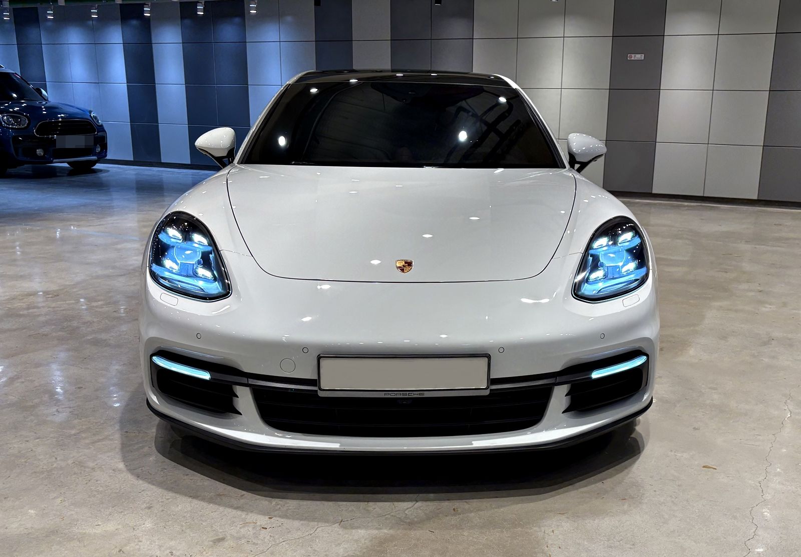 PORSCHE PANAMERA 971 2020