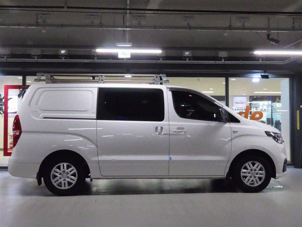 HYUNDAI STAREX GRAND 2021
