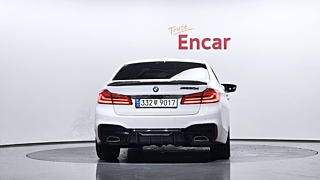 BMW 5-SERIES G30 2017