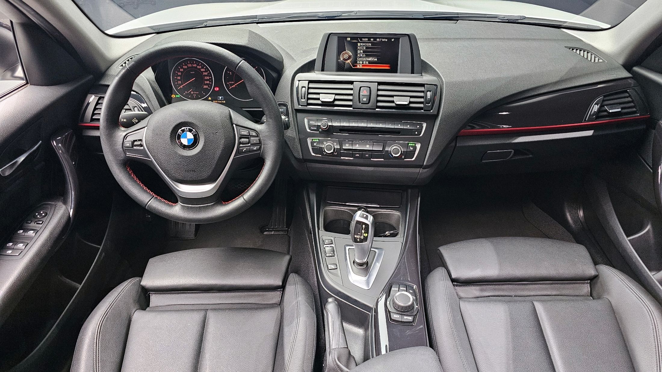 BMW 1-SERIES F20 2015