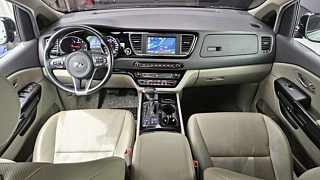 KIA CARNIVAL 2017