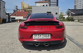 PORSCHE 911 2017