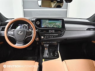 LEXUS ES300H 2024
