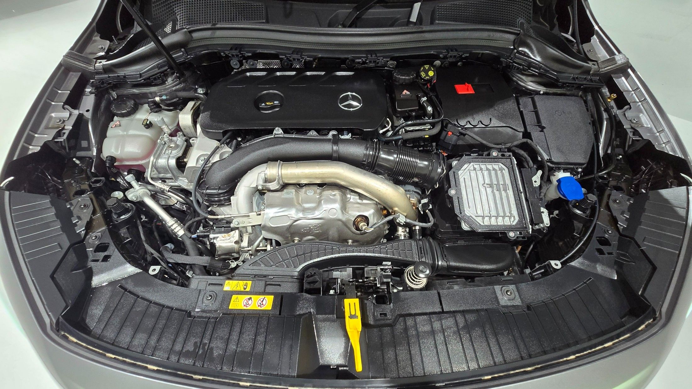 MERCEDES BENZ GLA-CLASS H247 2024