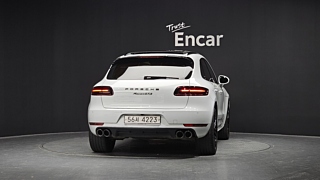 PORSCHE MACAN 2017