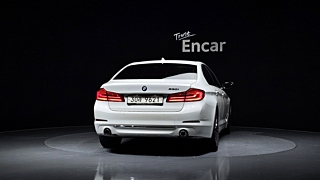 BMW 5-SERIES G30 2018