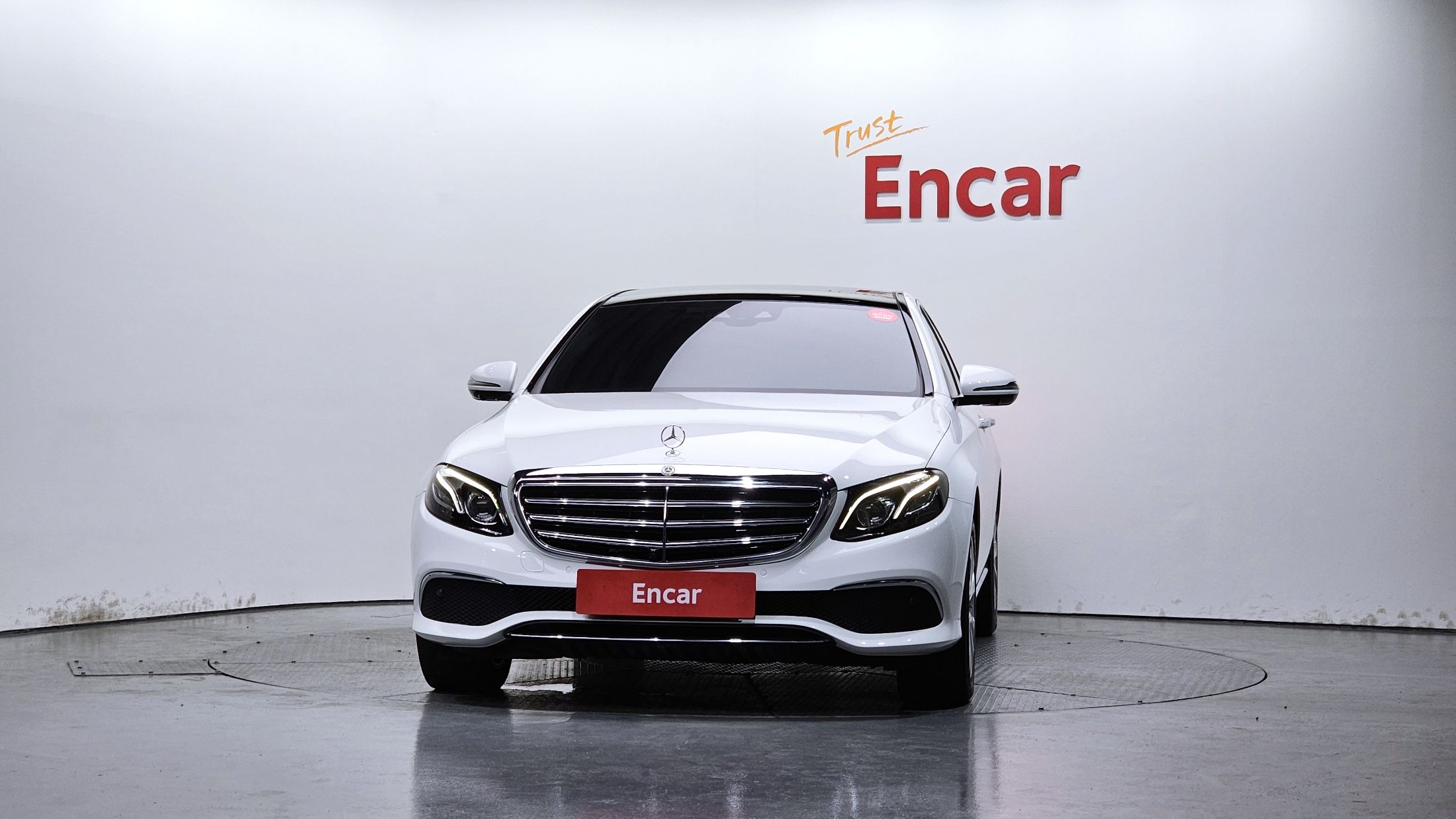 MERCEDES BENZ E-CLASS W213 2019