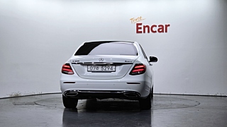 MERCEDES BENZ E-CLASS W213 2019