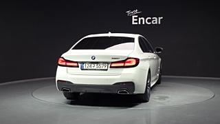 BMW 5-SERIES G30 2021