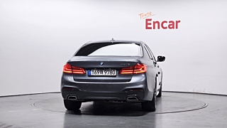 BMW 5-SERIES G30 2018
