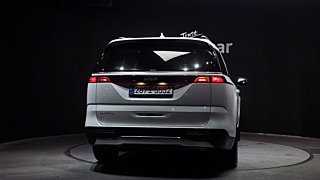 KIA CARNIVAL 2023