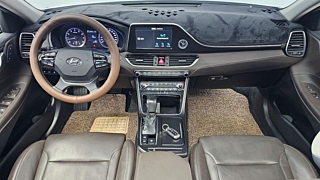 HYUNDAI GRANDEUR IG 2017