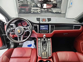 PORSCHE MACAN 2017
