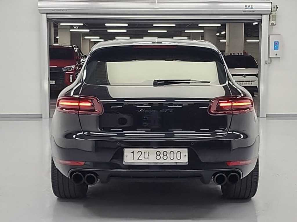 PORSCHE MACAN 2017