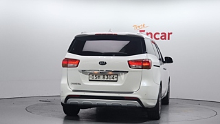 KIA CARNIVAL 2017