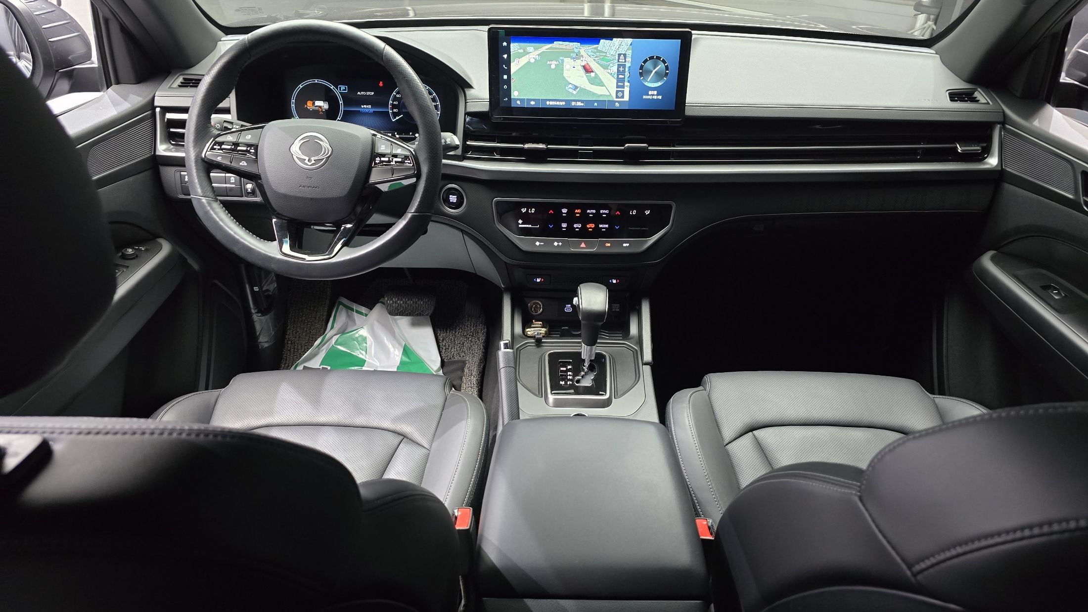 SSANGYONG REXTON SPORTS CAR 2024