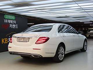 MERCEDES BENZ E-CLASS W213 2017