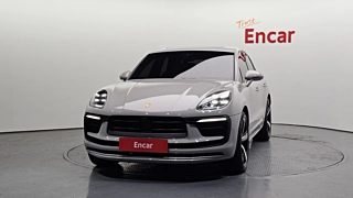 PORSCHE MACAN 2023