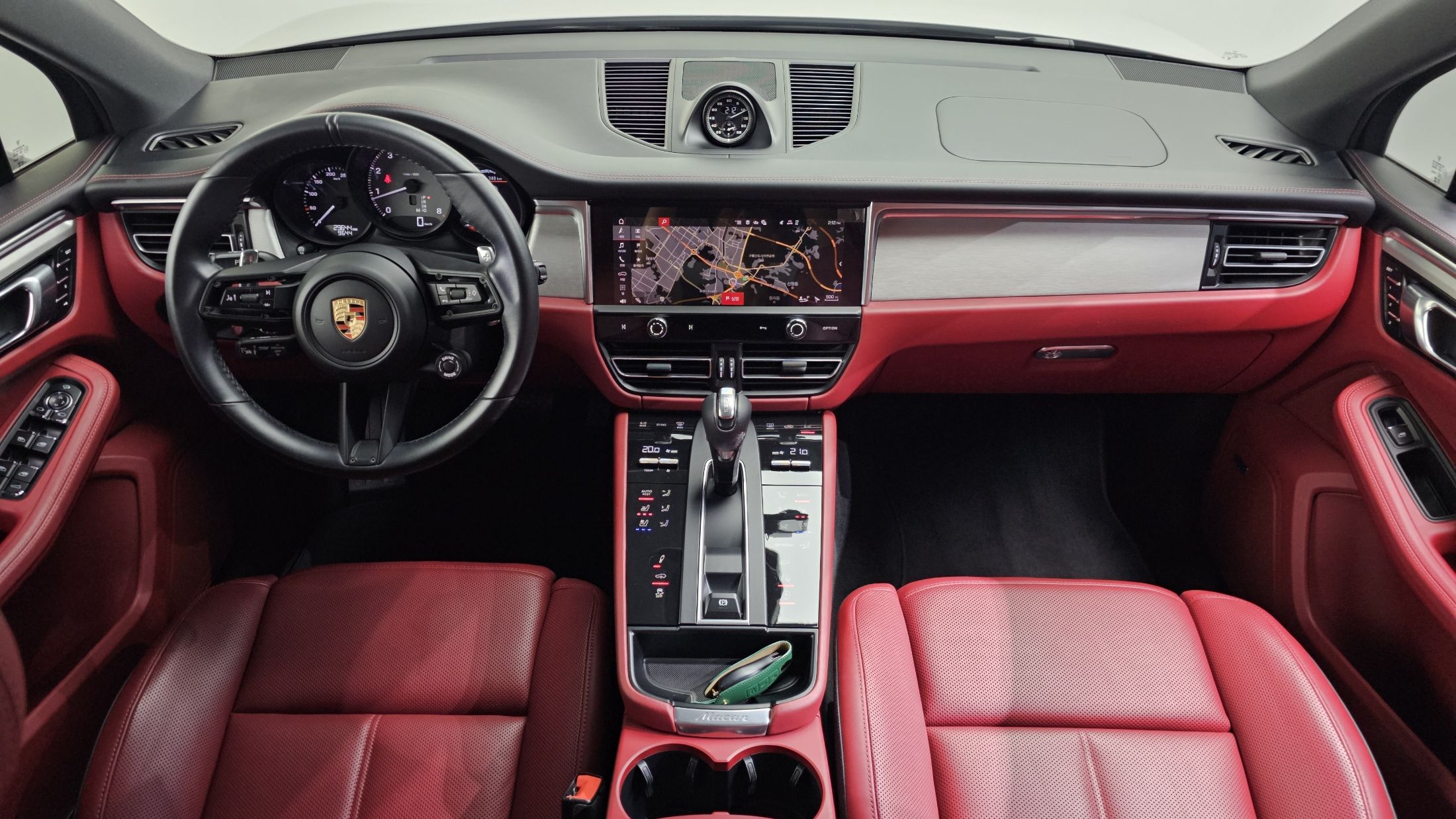 PORSCHE MACAN 2023