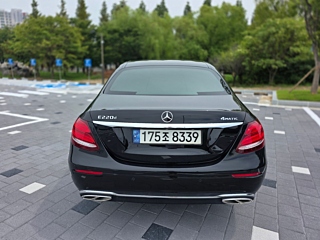 MERCEDES BENZ E-CLASS W213 2017
