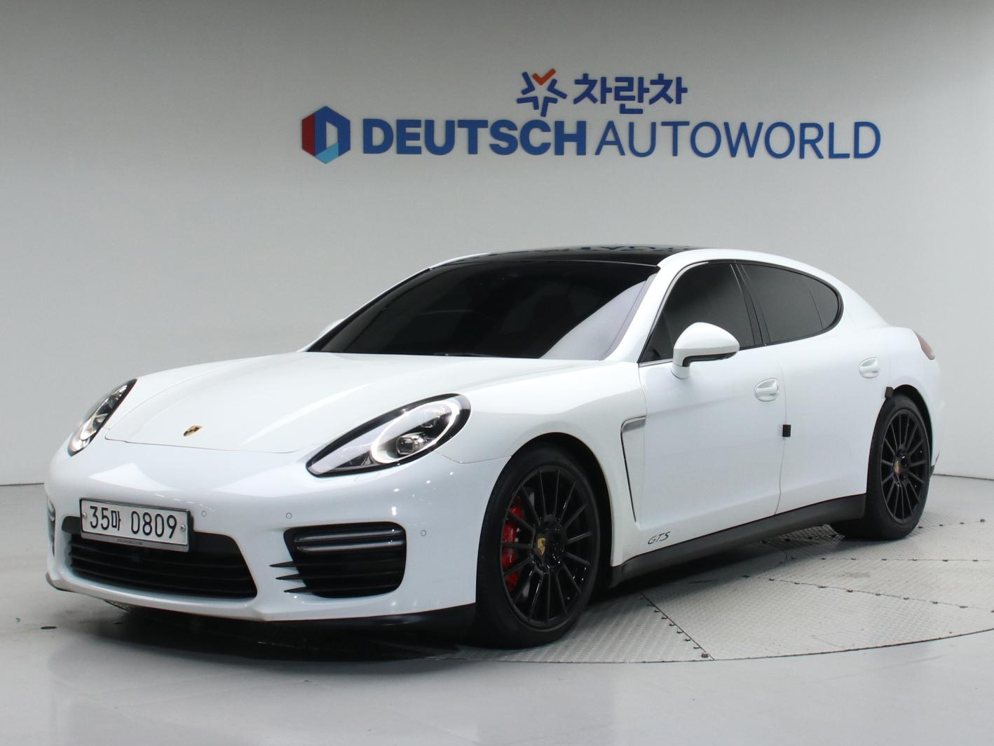PORSCHE PANAMERA 2015