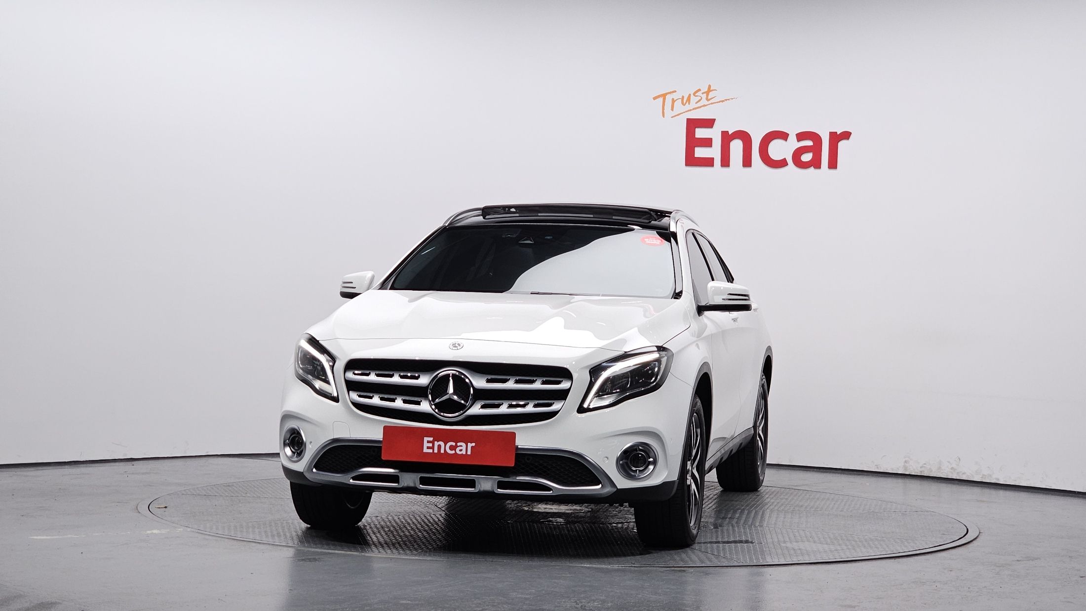 MERCEDES BENZ GLA-CLASS X156 2019